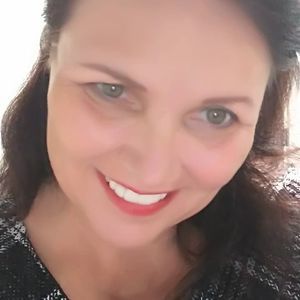 Meet your Posher, Shelia